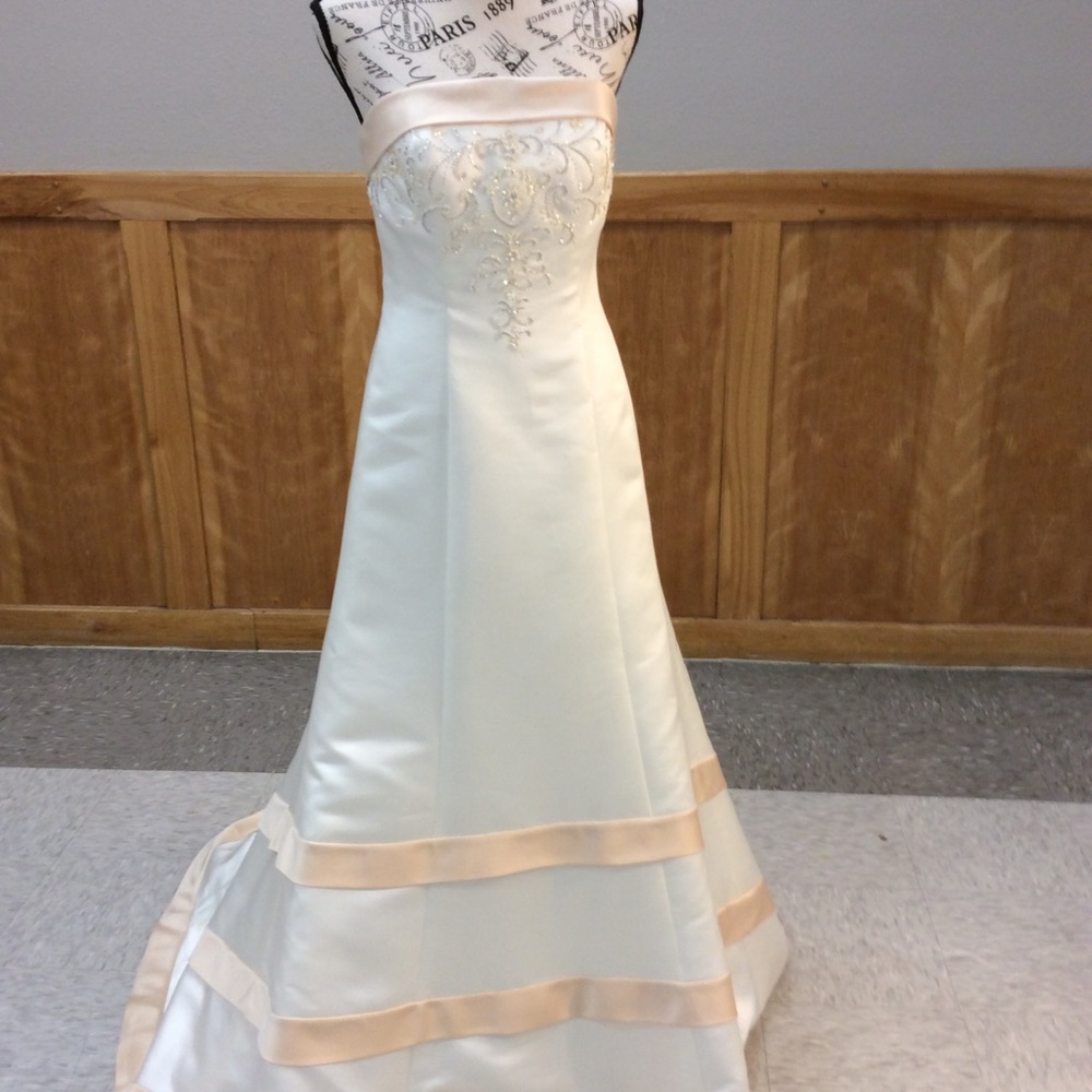 Alfred Angelo wedding Dress sz 6
